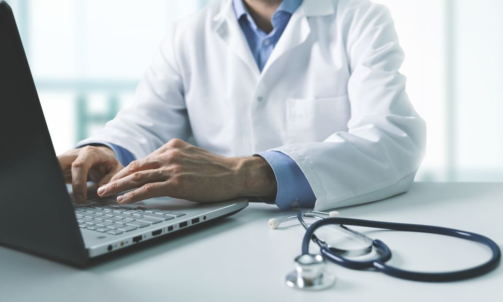 The Benefits of Online OSHA Training for Vet Offices
